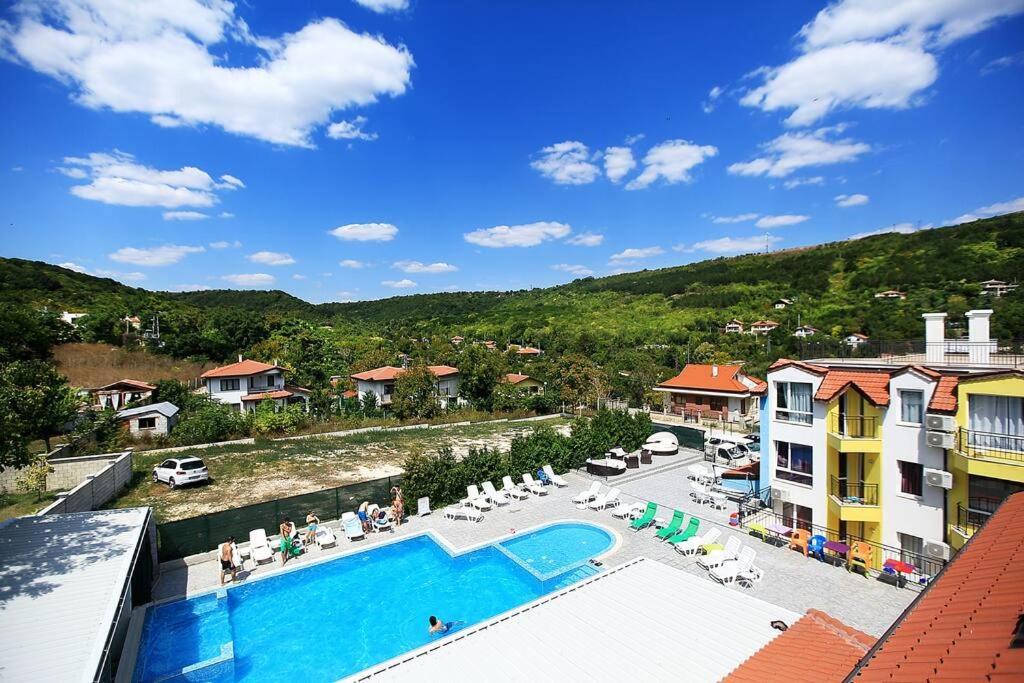Modern Delux Apartments In Flowers&Pool Private Complex Μπαλτσίκ Εξωτερικό φωτογραφία